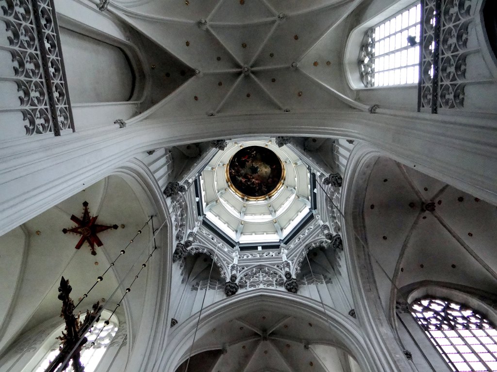 54 Anversa - Onze-Lieve-Vrouwekathedraal.JPG